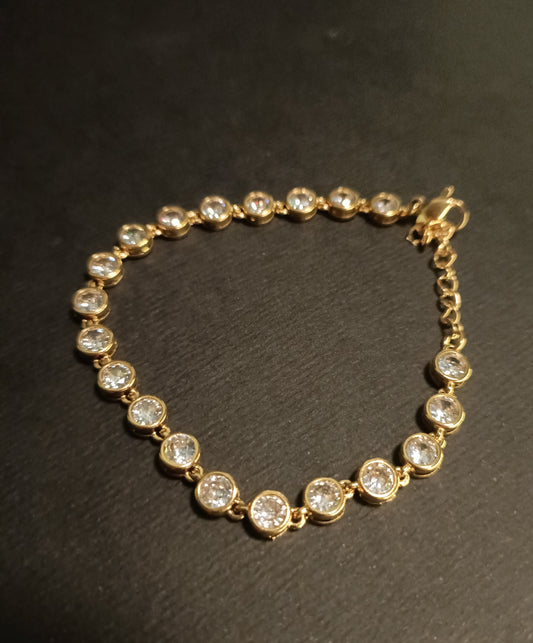 Bracciale - Eyes on Me – Finitura Gold con Pietre lucenti