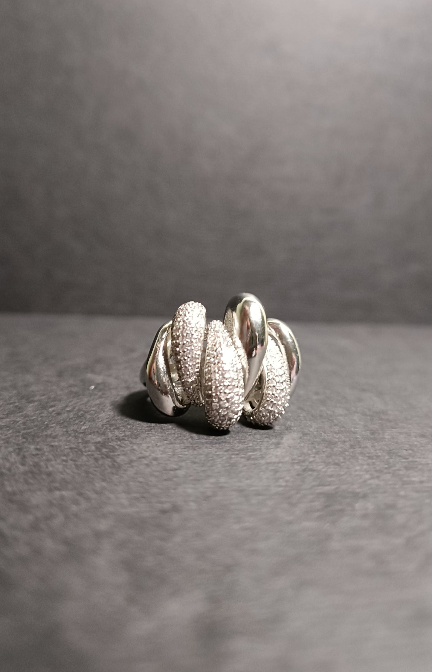 Anello - Claw Chic - Finitura Silver - Pavè Pietre luminose