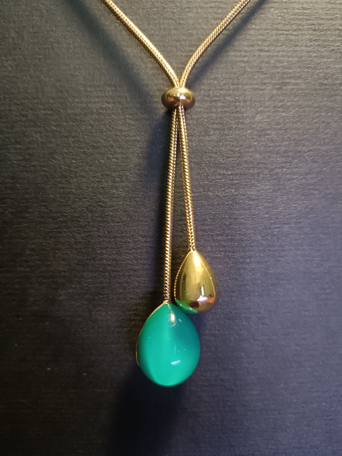 Collana Pendente - Venom Kiss - Finitura Gold - Pietra Verde