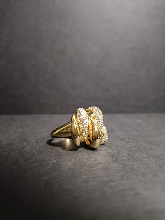 Anello - Claw Chic - Finitura Gold - Pavè Pietre luminose