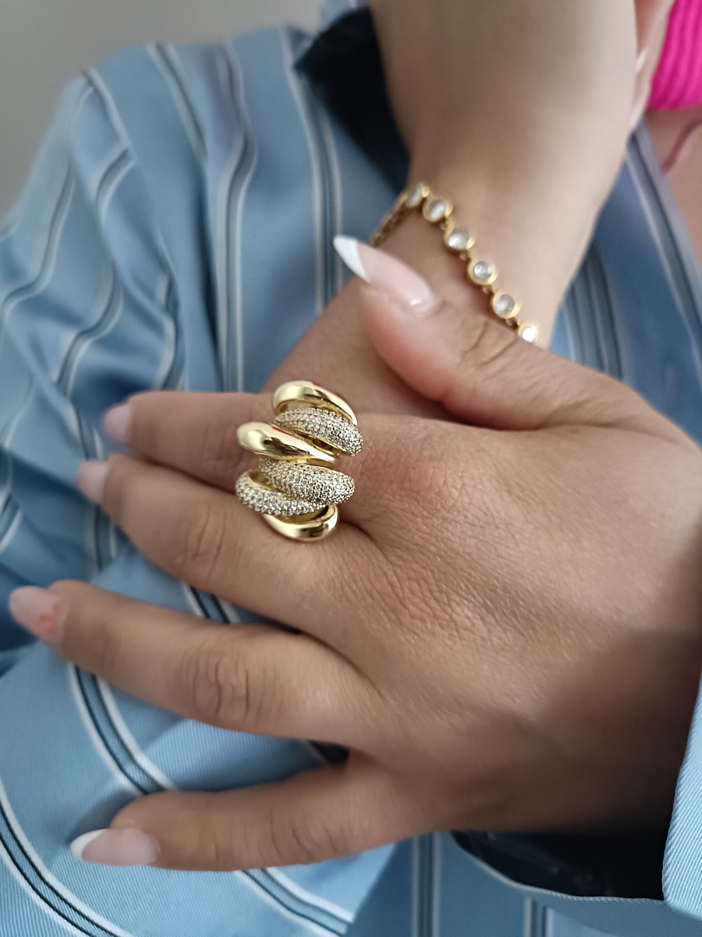 Anello - Claw Chic - Finitura Gold - Pavè Pietre luminose